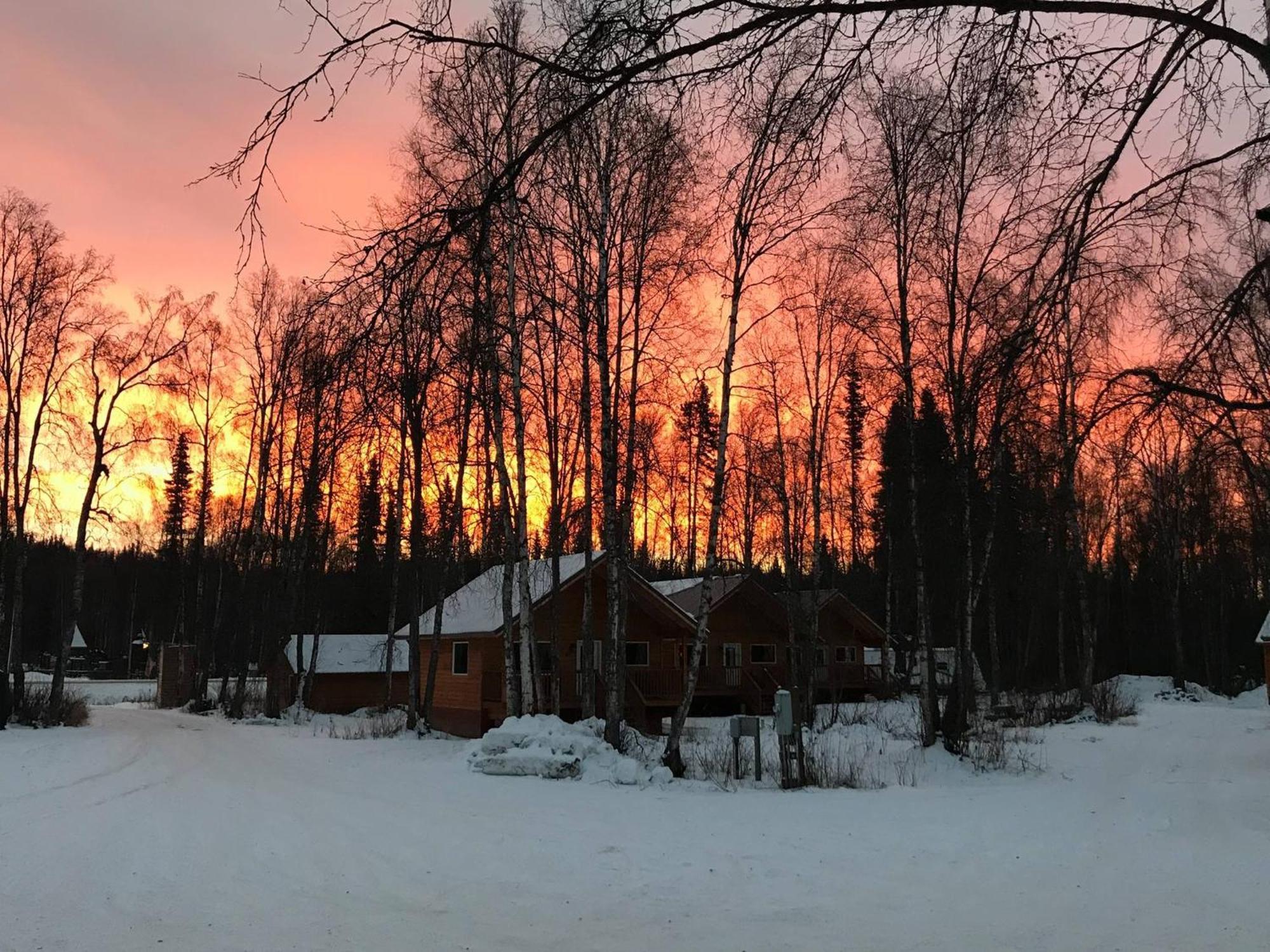 Susitna River Lodging, Suites Толкітна Екстер'єр фото