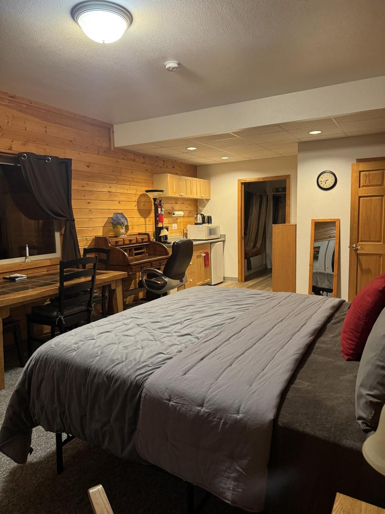 Susitna River Lodging, Suites Толкітна Екстер'єр фото